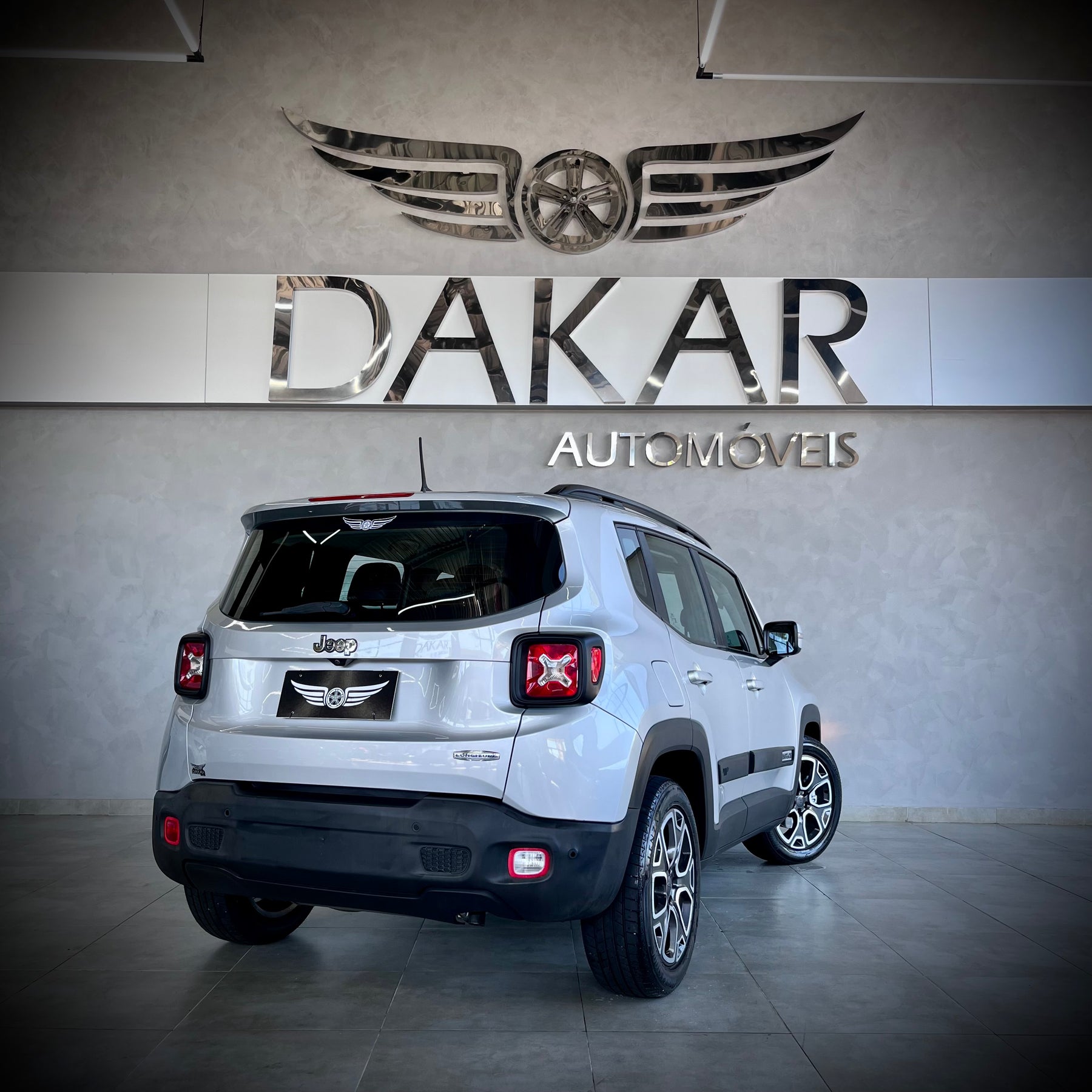 RENEGADE LONGITUDE 1.8 2018