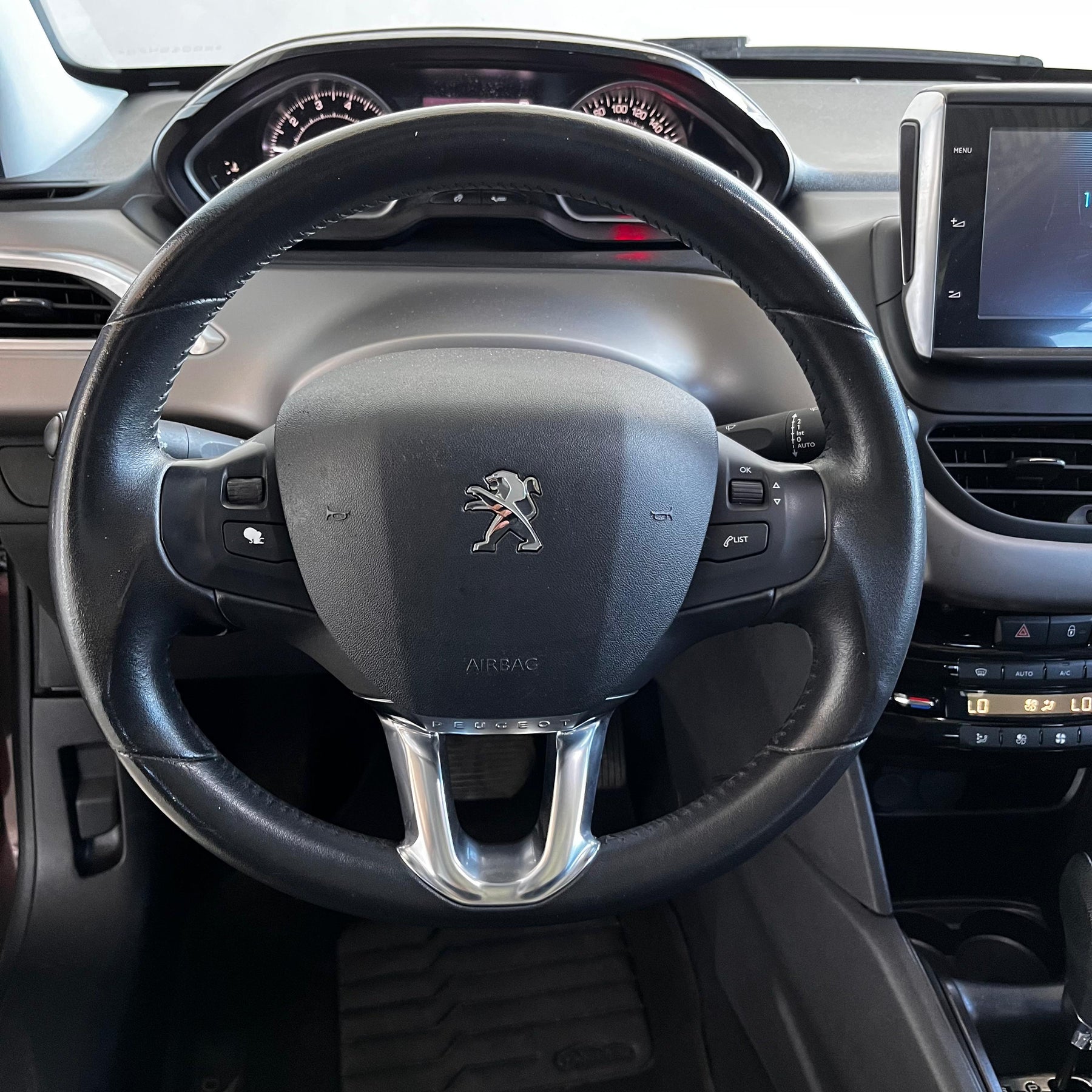 PEUGEOT 208 1.6 2019
