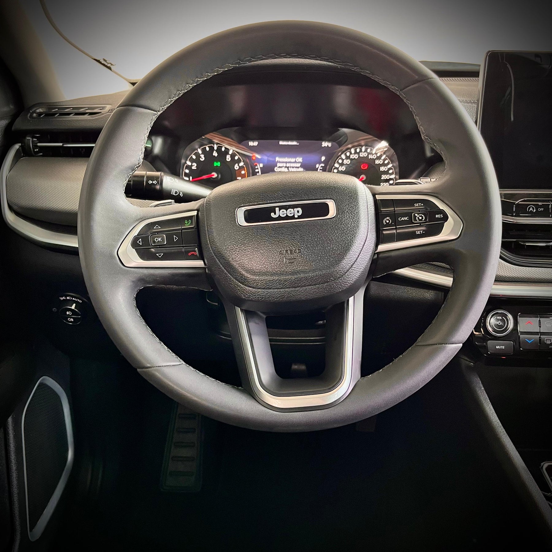 COMPASS LGTD 1.3 2022 COR CINZA