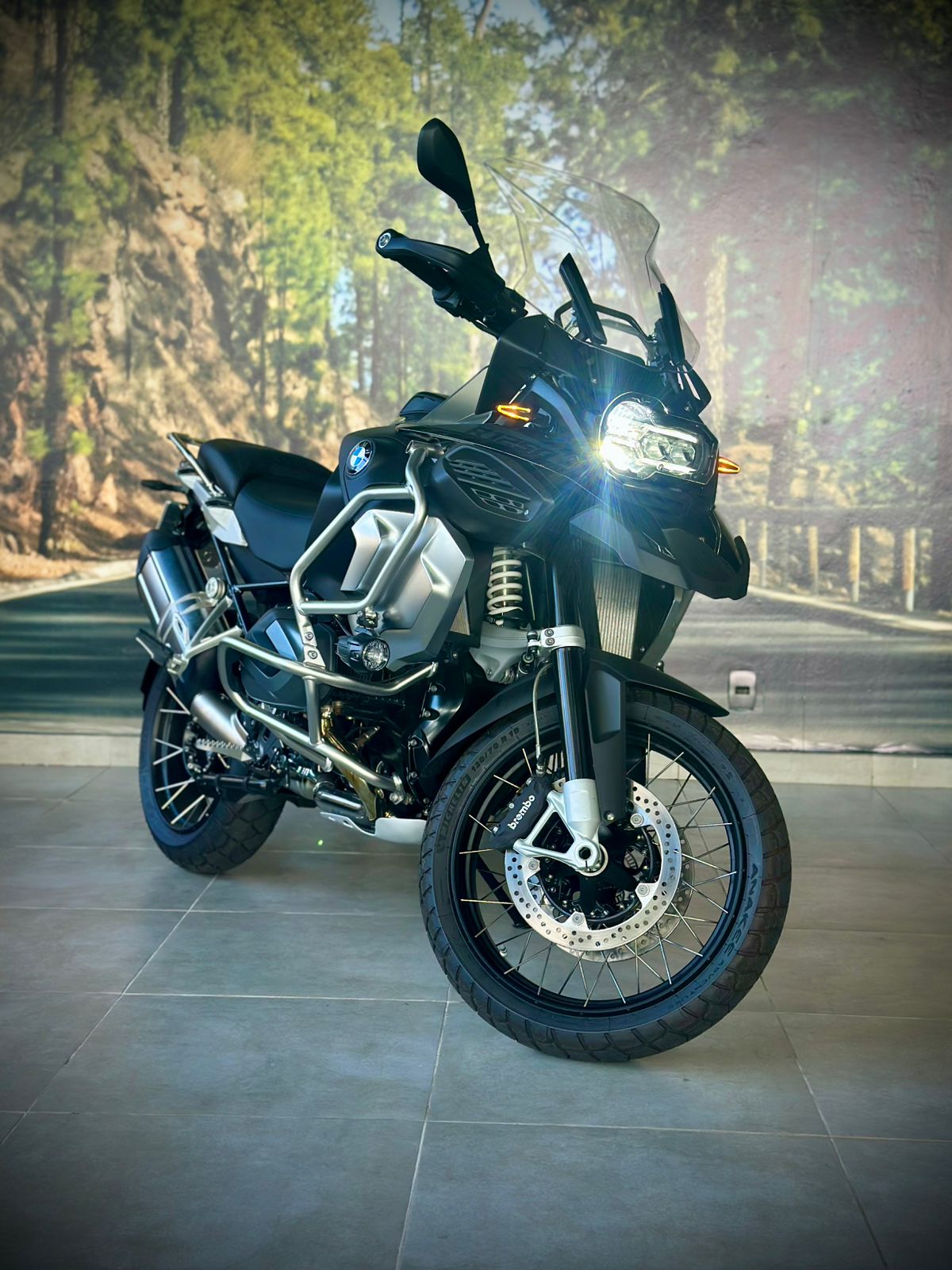 BMW R1250 TRIPLE BLACK 2024