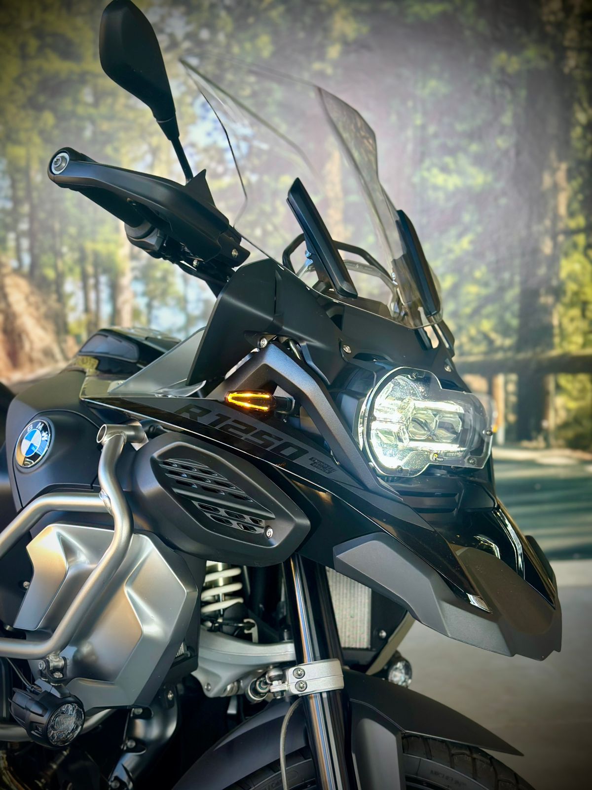 BMW R1250 TRIPLE BLACK 2024
